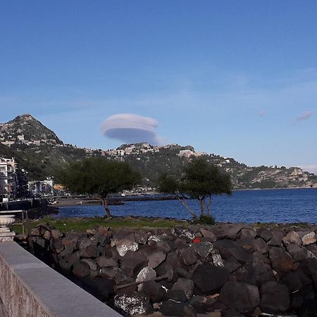 A Casa Vostra Lägenhet Giardini Naxos Exteriör bild